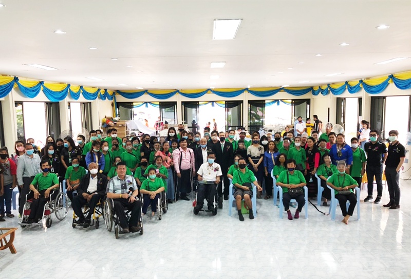 PT ร่วมกับสมาคมคนพิการภาคตะวันออก จัดโครงการฝึกงานหลักสูตรช่างตัดเย็บเสื้อผ้าเพื่อส่งเสริมและพัฒนาคุณภาพชีวิตคนพิการ